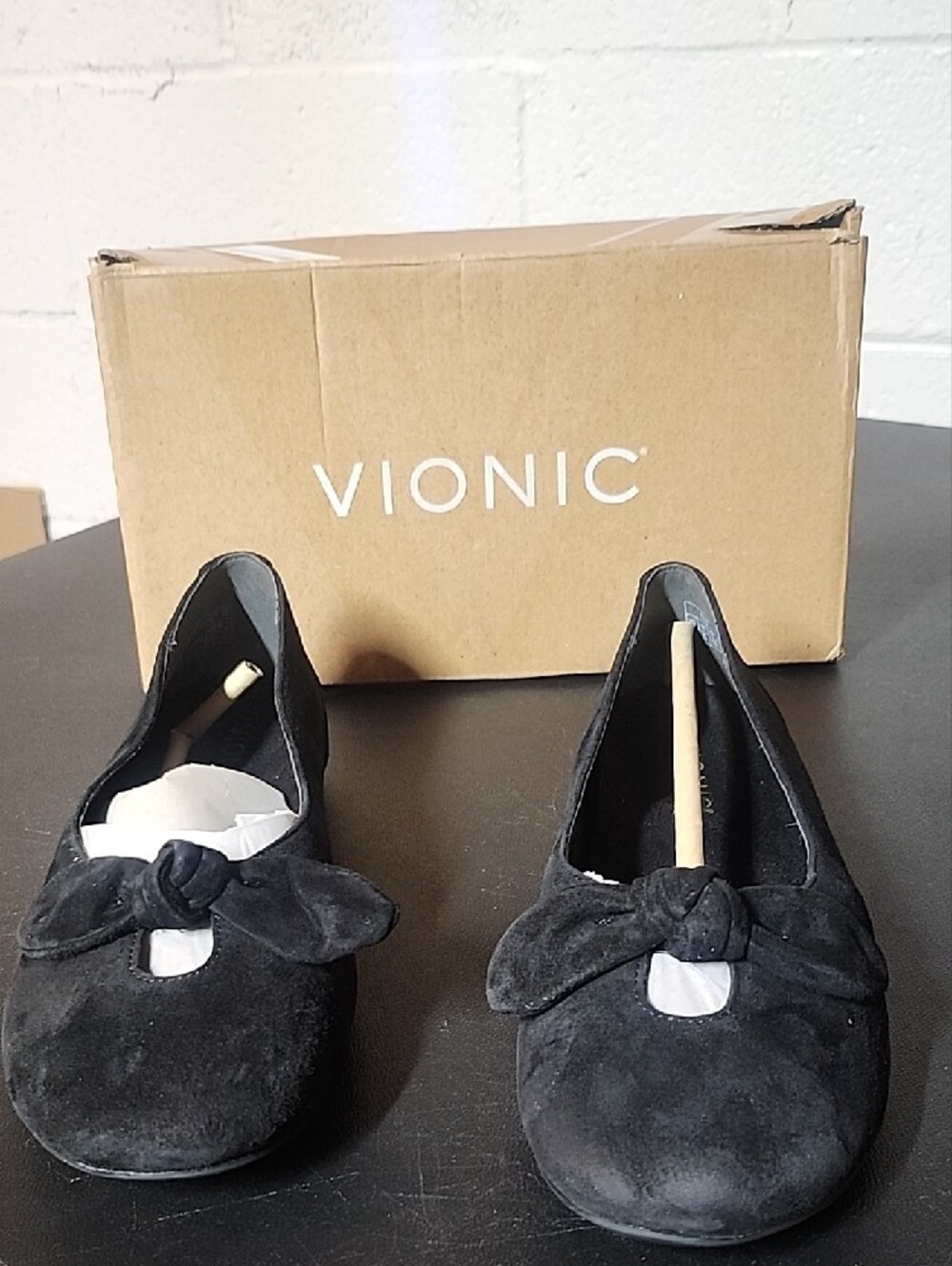 Vionic Tilly Black Bow Accent Ballet Flats - Picture 2 of 7